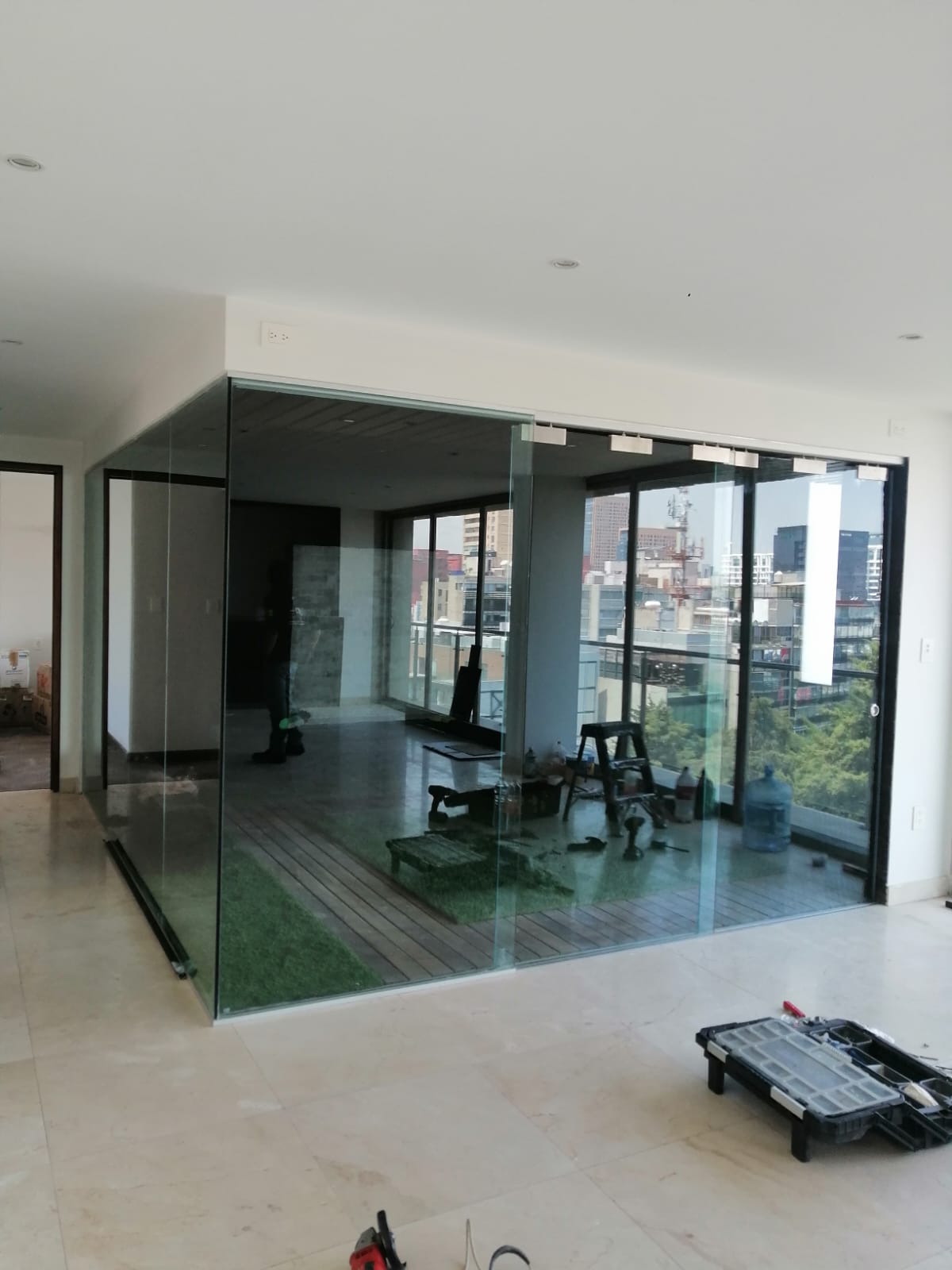 Fotografía adicional de Canceles de Baño y Comerciales