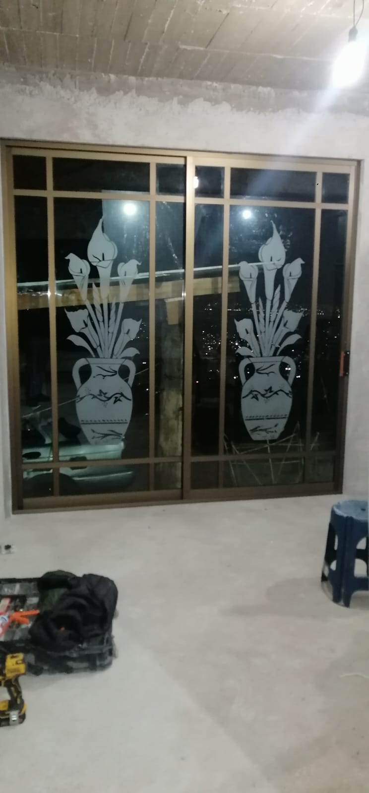 Puertas de Aluminio y Cristal - Fotografía 2